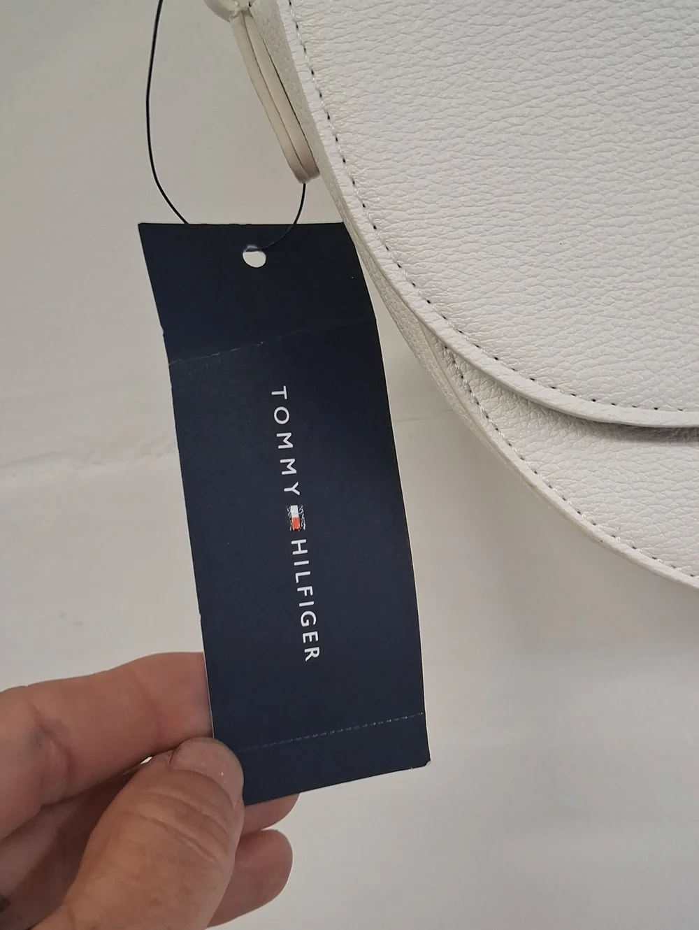 NWT Womens Tommy Hilfiger White Crossbody  Bag